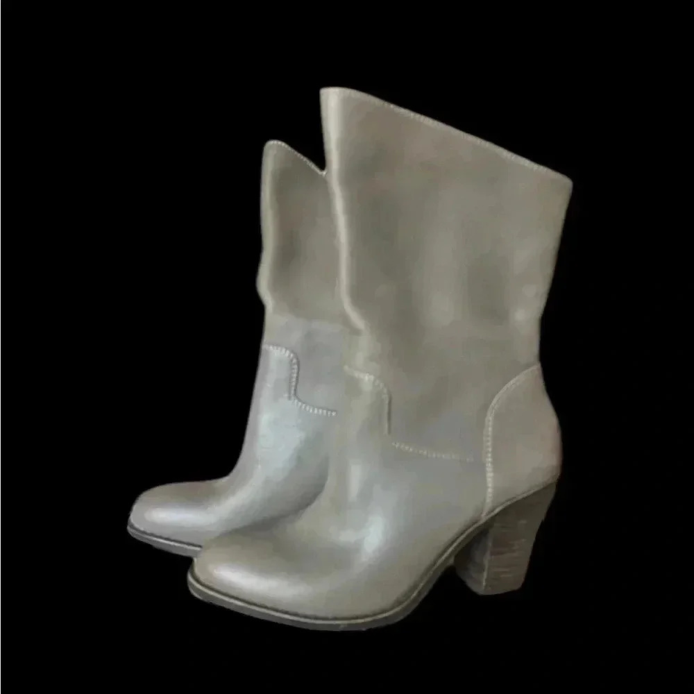Duplicate : Lucky Brand Embrleigh boot. Worn once. Very good condition size 7.